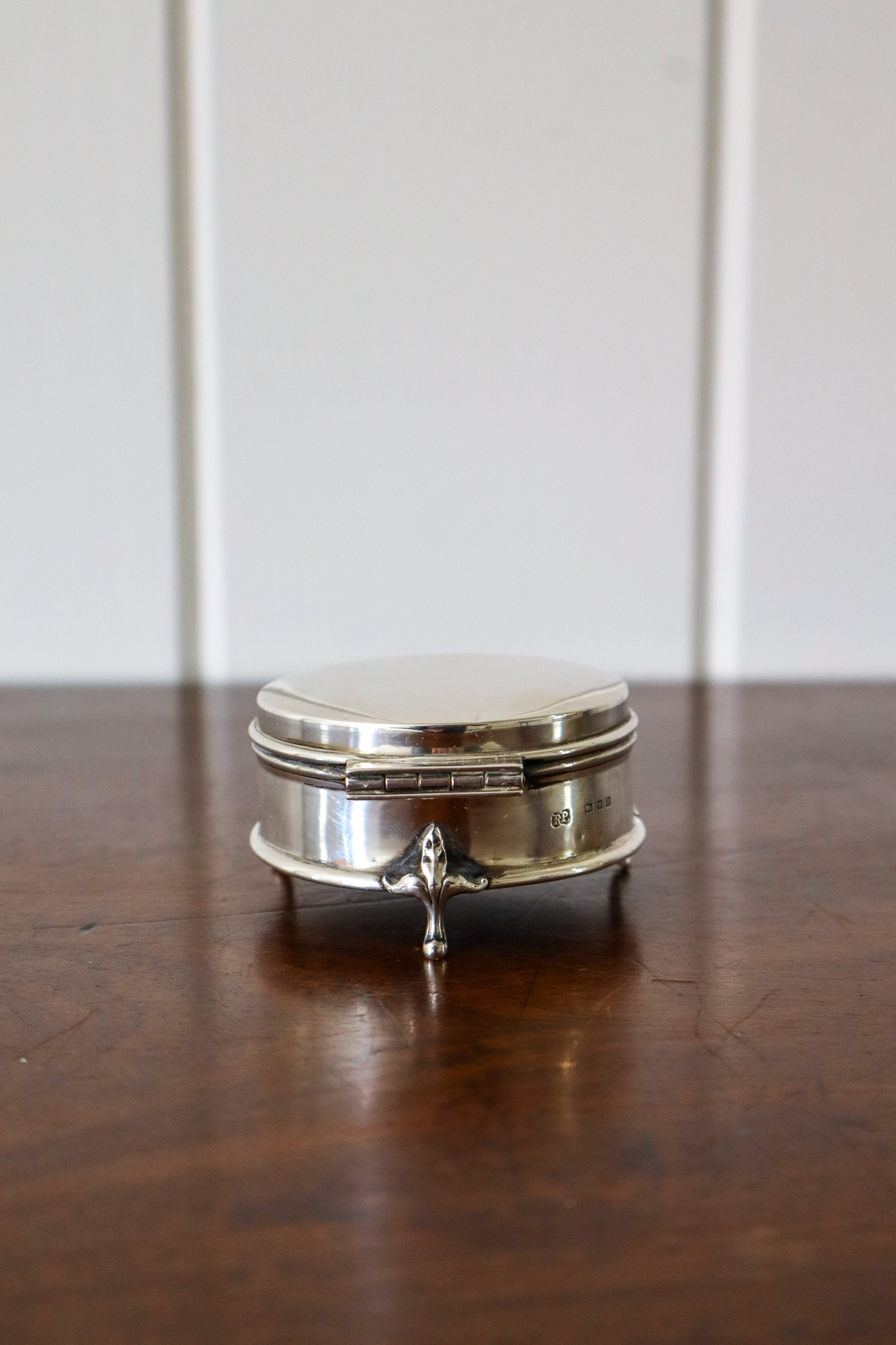 Edwardian Sterling Silver Ring Box on Feet by Robert Pringle & Son (c. 1910)