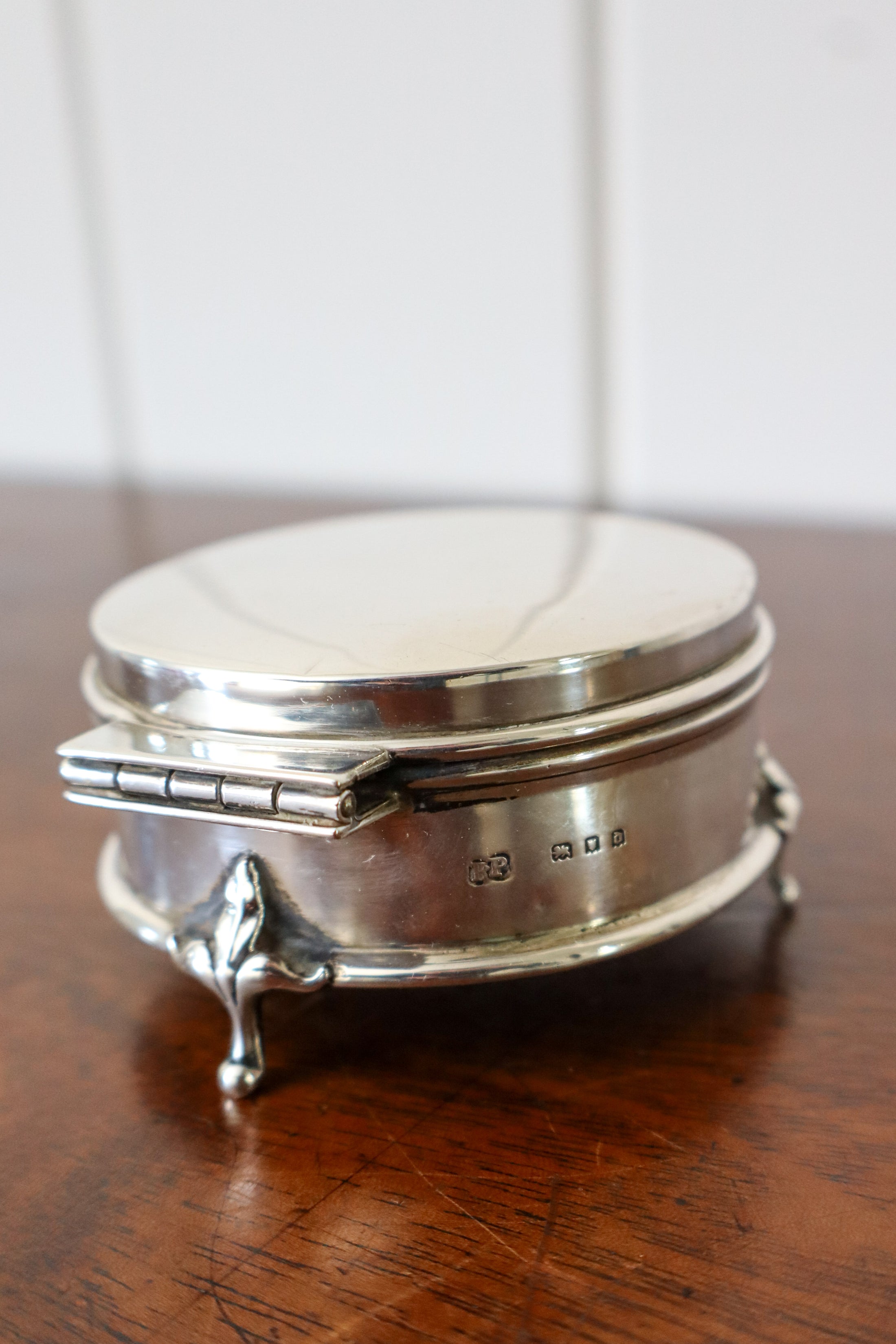 Edwardian Sterling Silver Ring Box on Feet by Robert Pringle & Son (c. 1910)