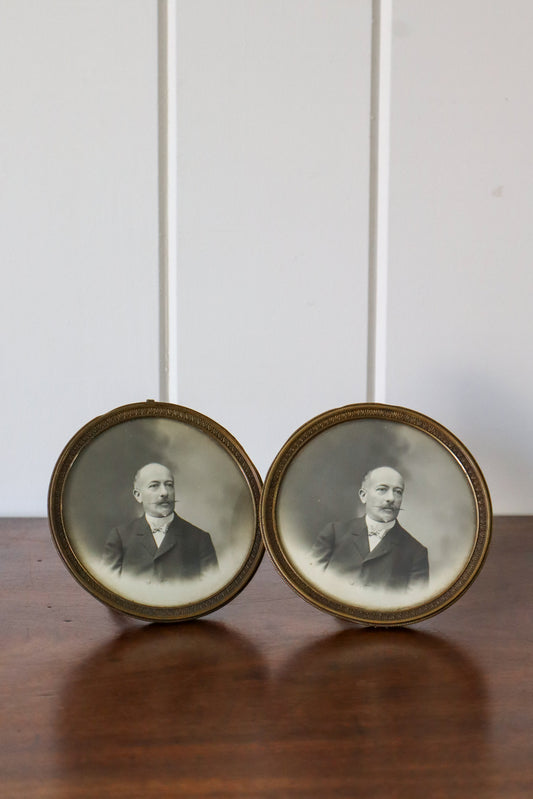 Petite French Brass Circle Frame (Tabletop)
