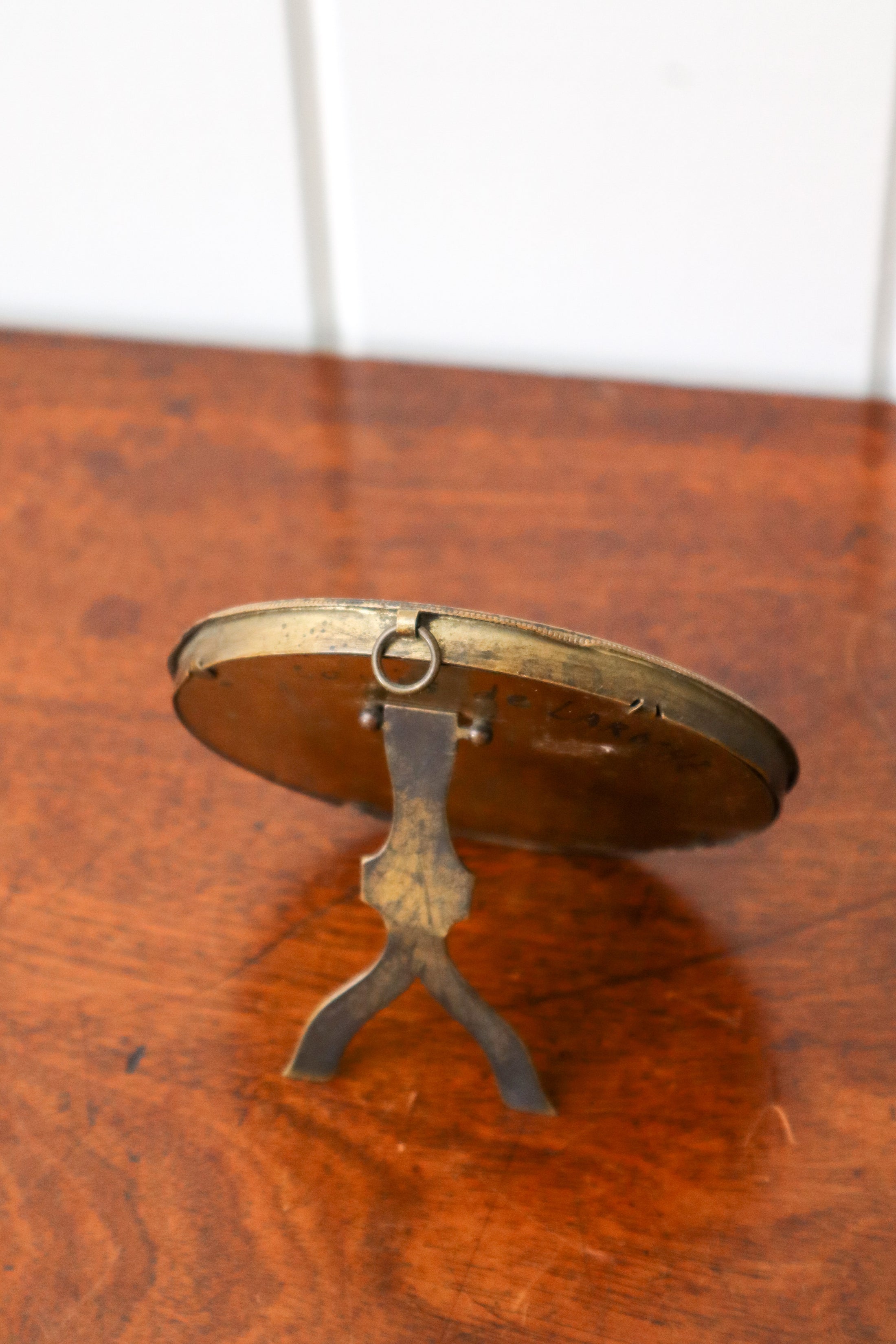 Petite French Brass Circle Frame (Tabletop)