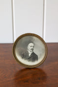 Load image into Gallery viewer, Petite French Brass Circle Frame (Tabletop)
