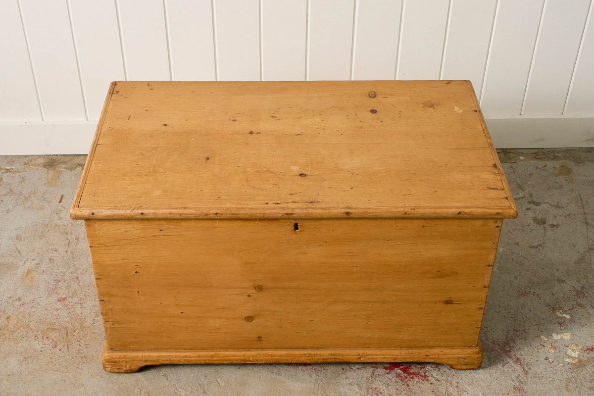 Victorian English Pine Blanket / Toy Trunk