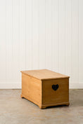 Load image into Gallery viewer, Victorian English Pine Blanket / Toy Trunk
