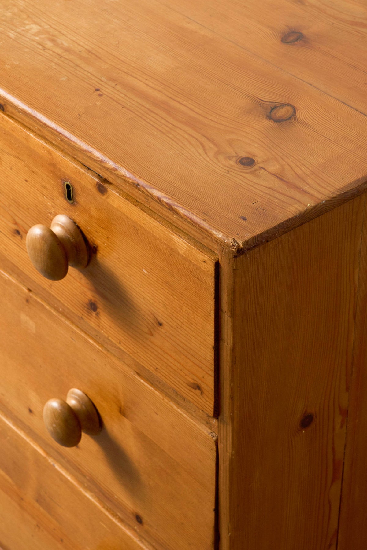 Victorian 2-Over-2 English Pine Chest on Bracket Feet