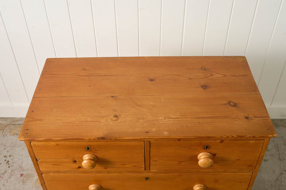 Victorian 2-Over-2 English Pine Chest on Bracket Feet