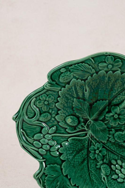 Antique Wedgwood Green Majolica Strawberry Leaf Shaped Plate