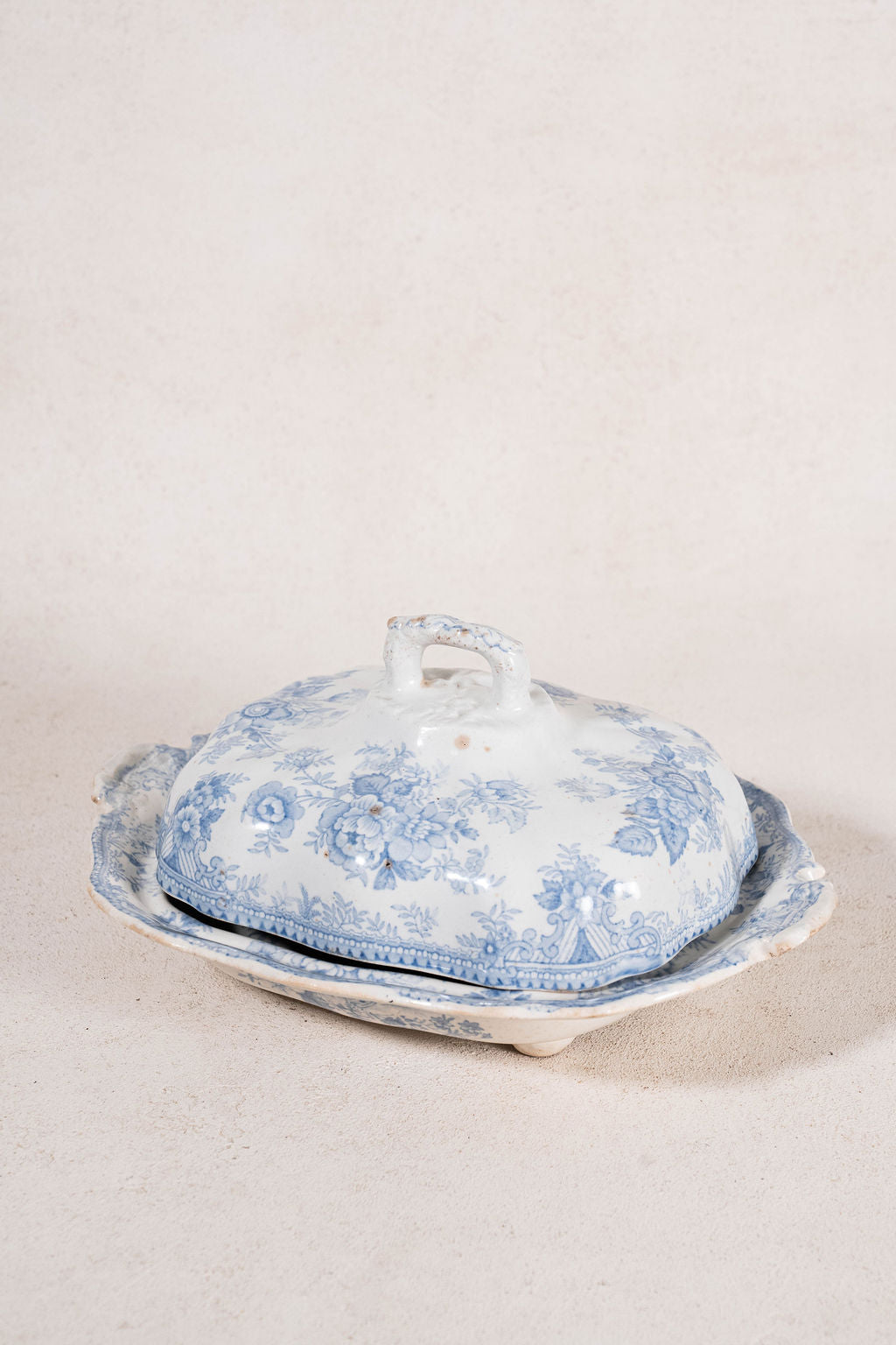 Lidded Antique Asiatic Pheasant Tureen (No. 2)