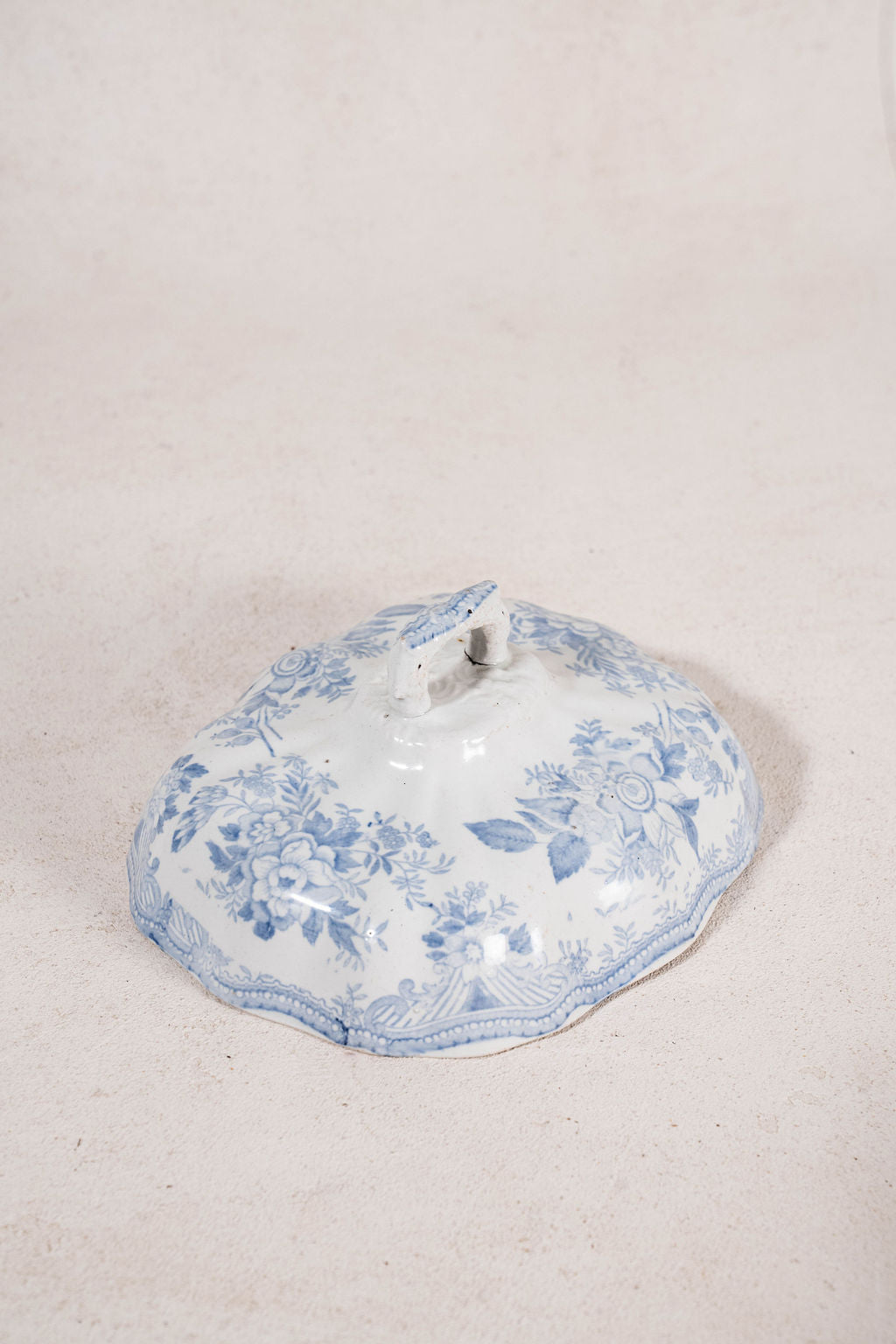 Lidded Antique Asiatic Pheasant Tureen (No. 2)