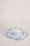 Load image into Gallery viewer, Lidded Antique Asiatic Pheasant Tureen (No. 2)
