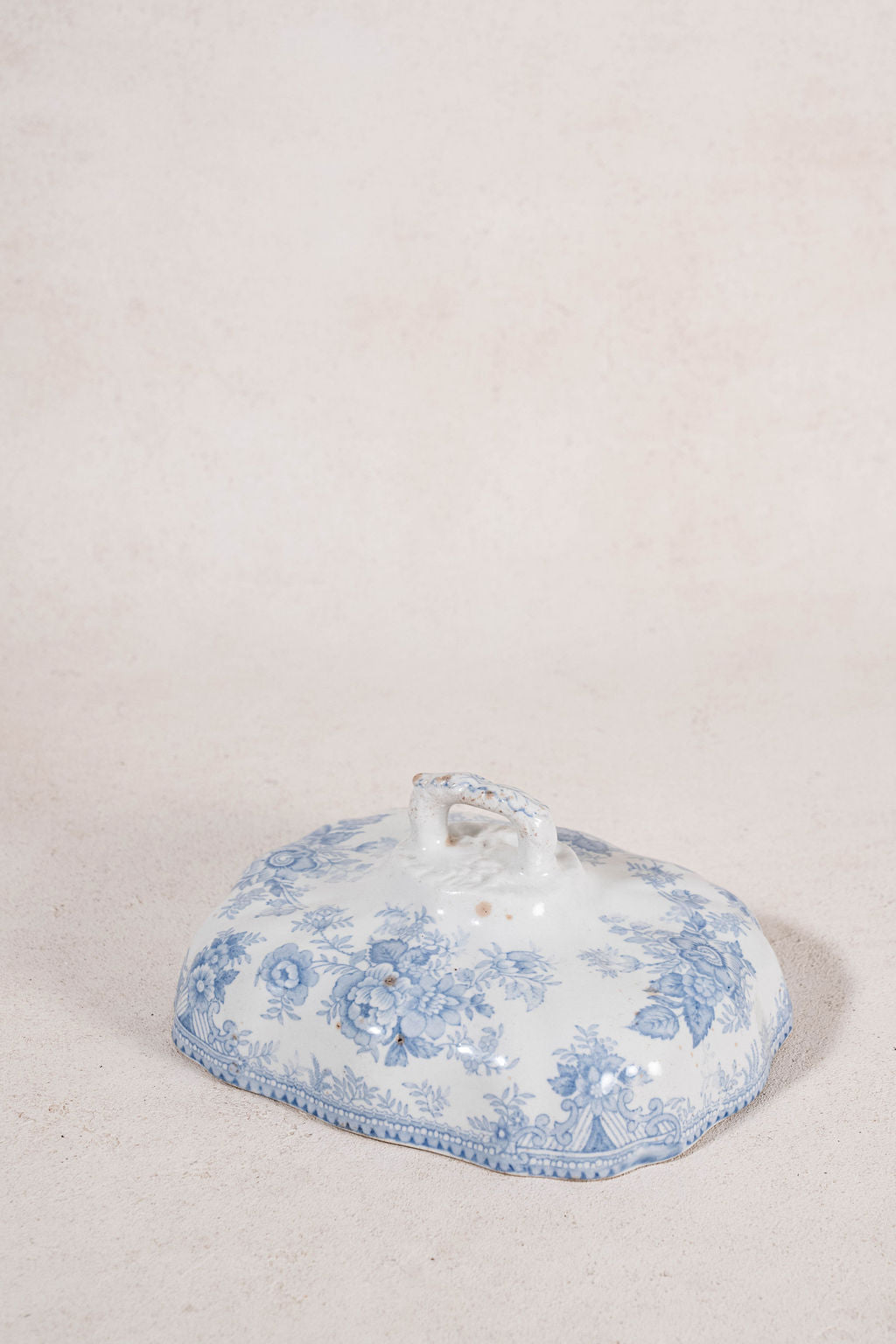 Lidded Antique Asiatic Pheasant Tureen (No. 2)