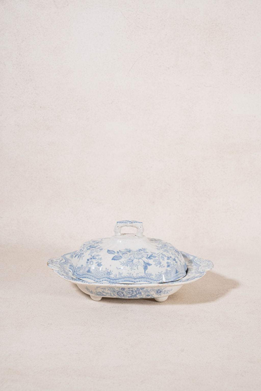 Lidded Antique Asiatic Pheasant Tureen (No. 1)