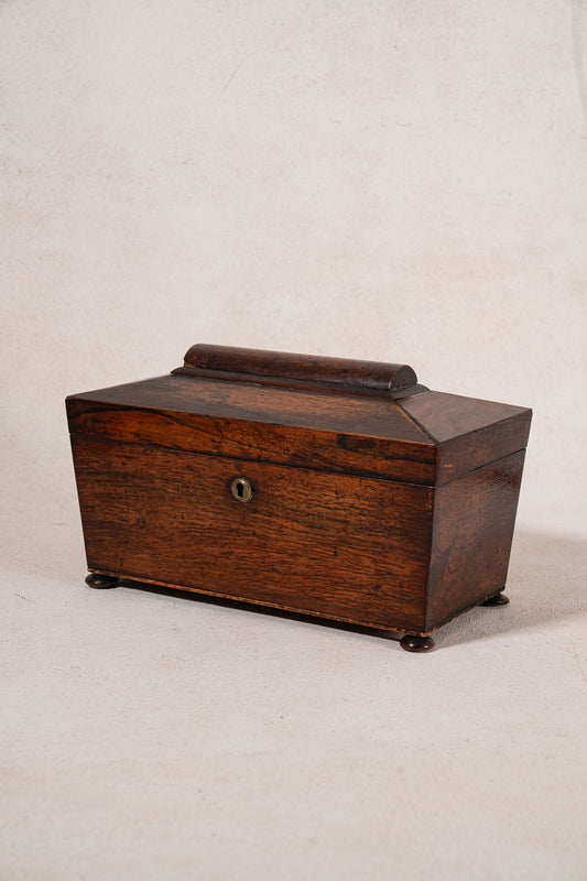 William IV Rosewood Tea Caddy With Original Fittings on Bun Feet (c. 1835)