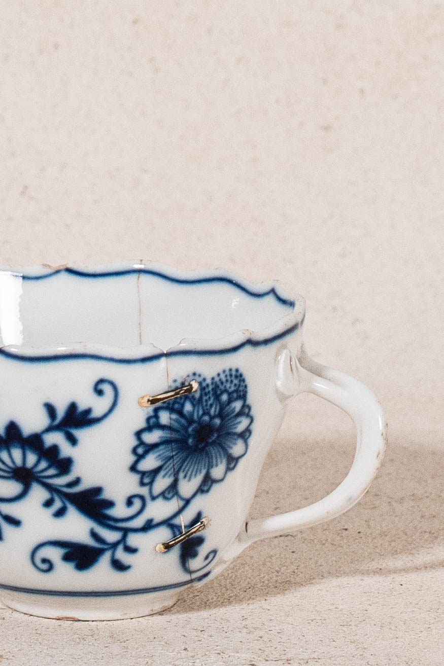 SET of 2 Antique Meissen Blue Onion Teacups