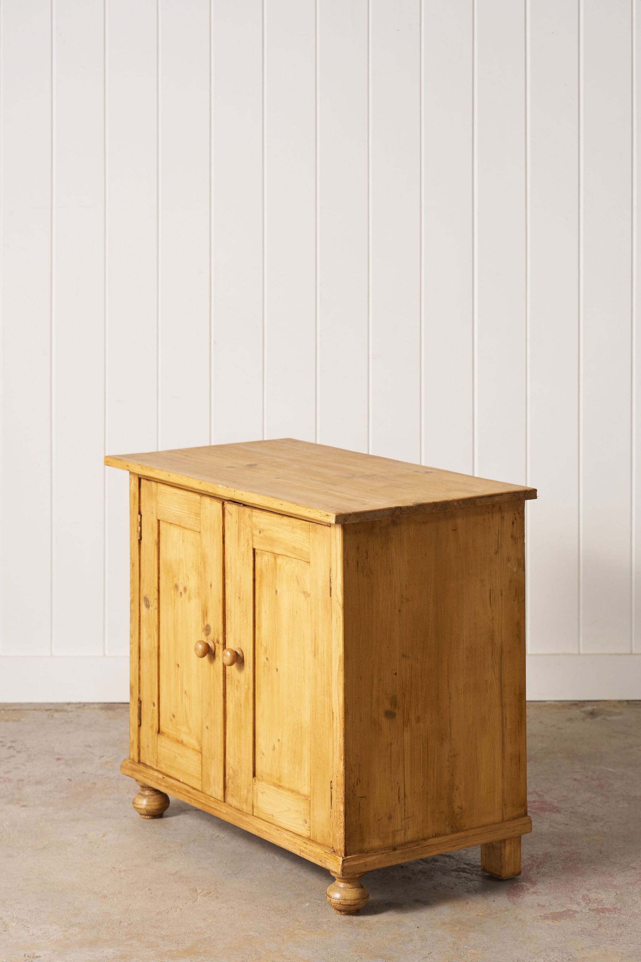19th Century English Victorian Pine Cupboard