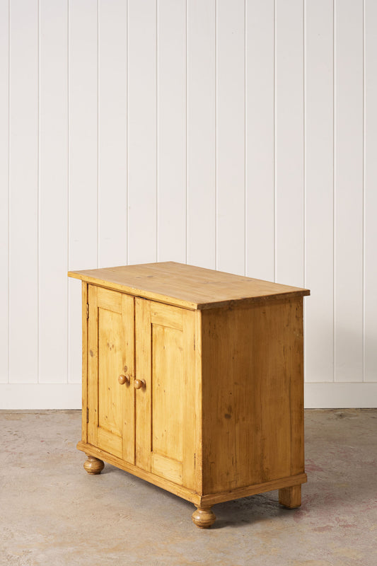 19th Century English Victorian Pine Cupboard