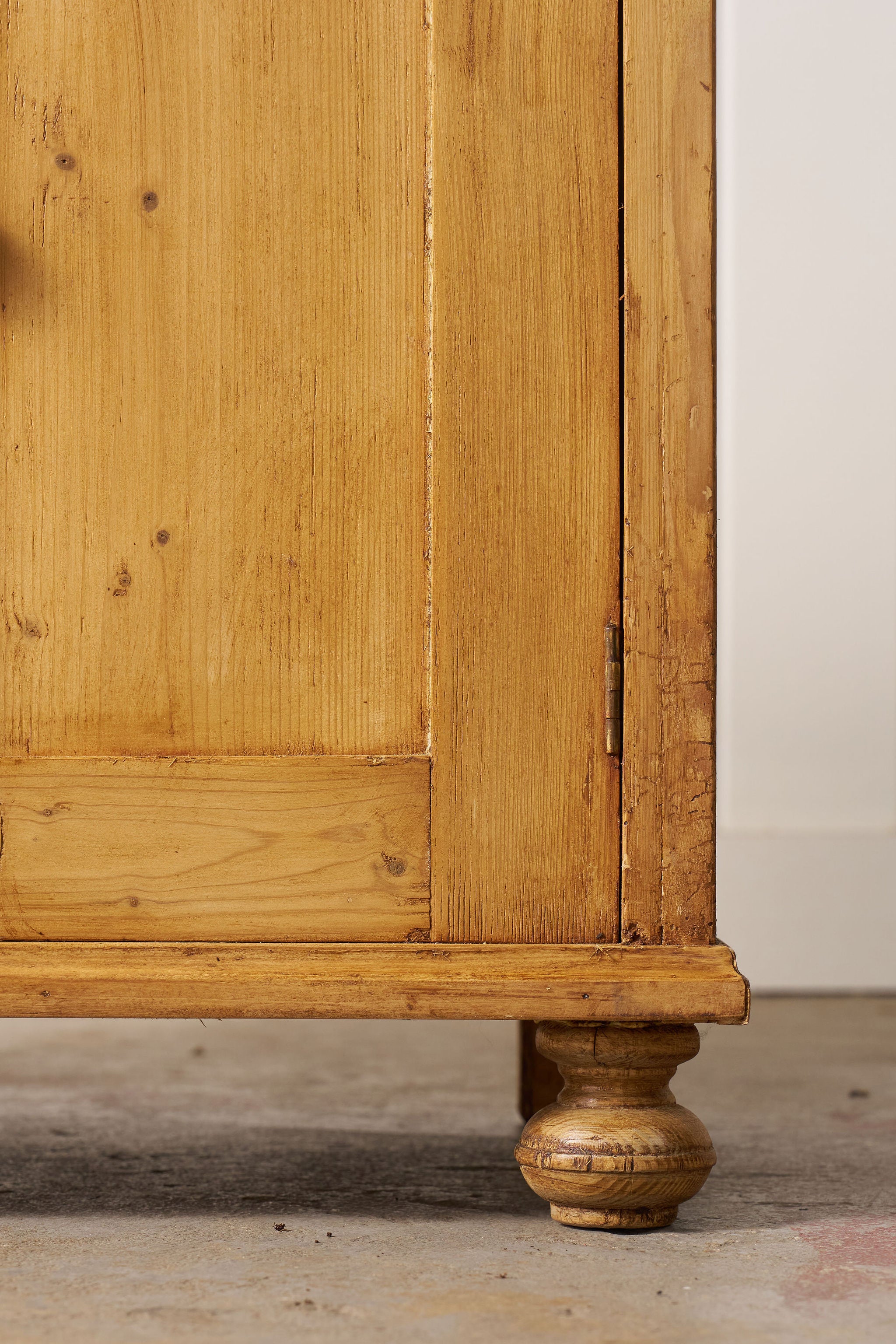 19th Century English Victorian Pine Cupboard