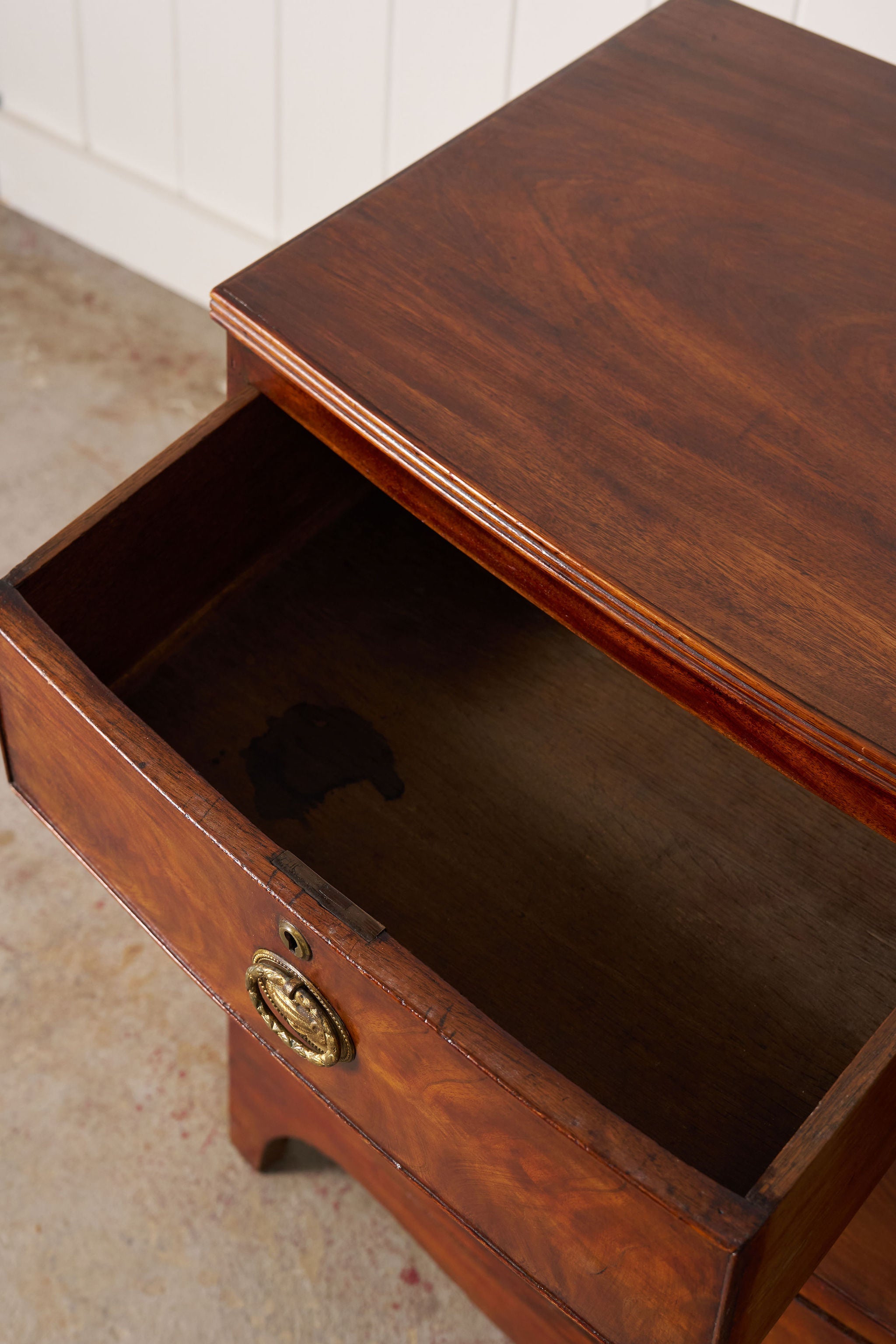 19th Century Victorian Flame Mahogany Bowfront Chest With Urn Hardware