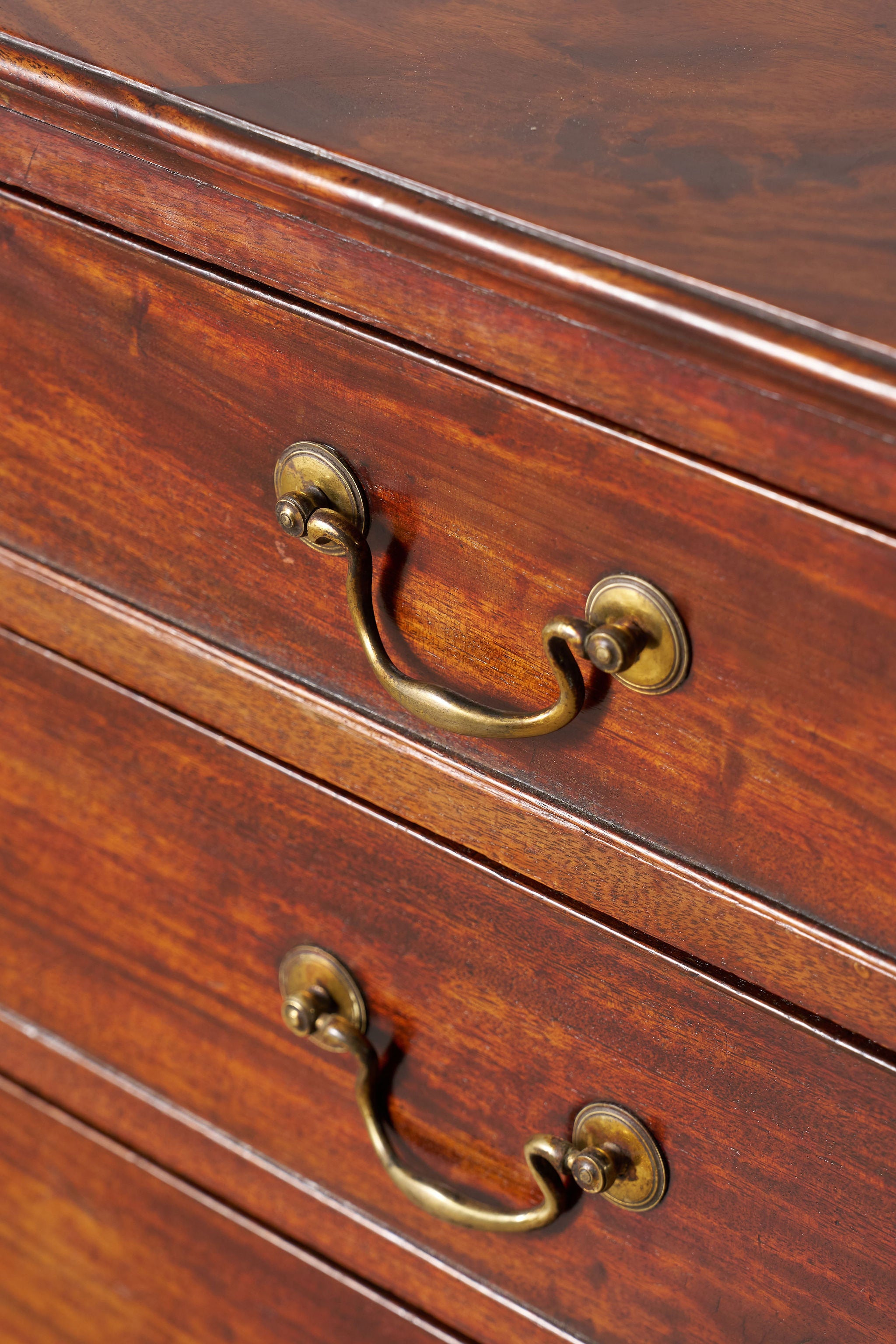 Mahogany Small Four Height Chest (Original Brass Swan Handles)