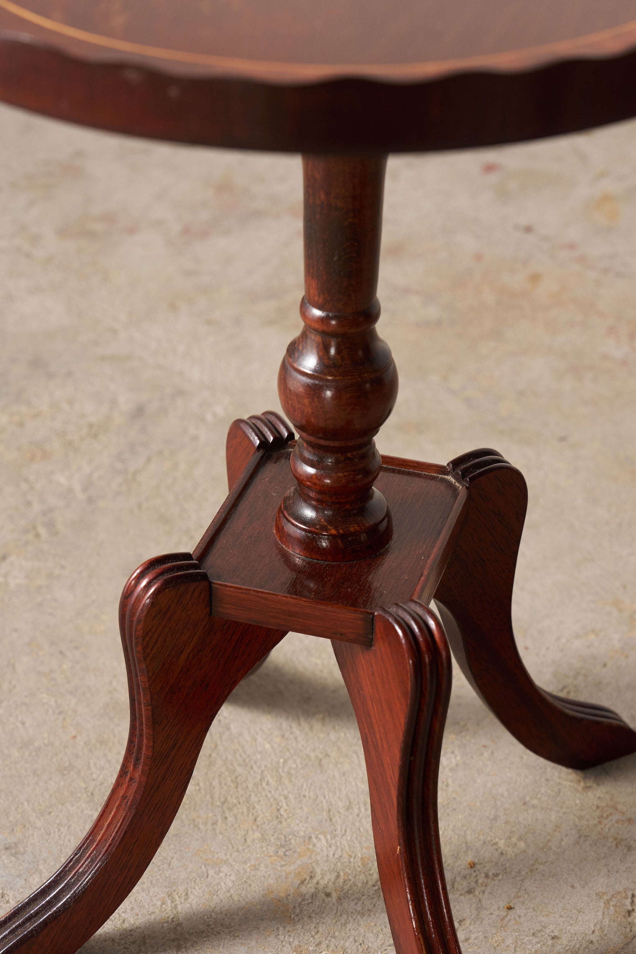 PAIR English Mahogany Side Tables with Scalloped Lip (c. 1930)