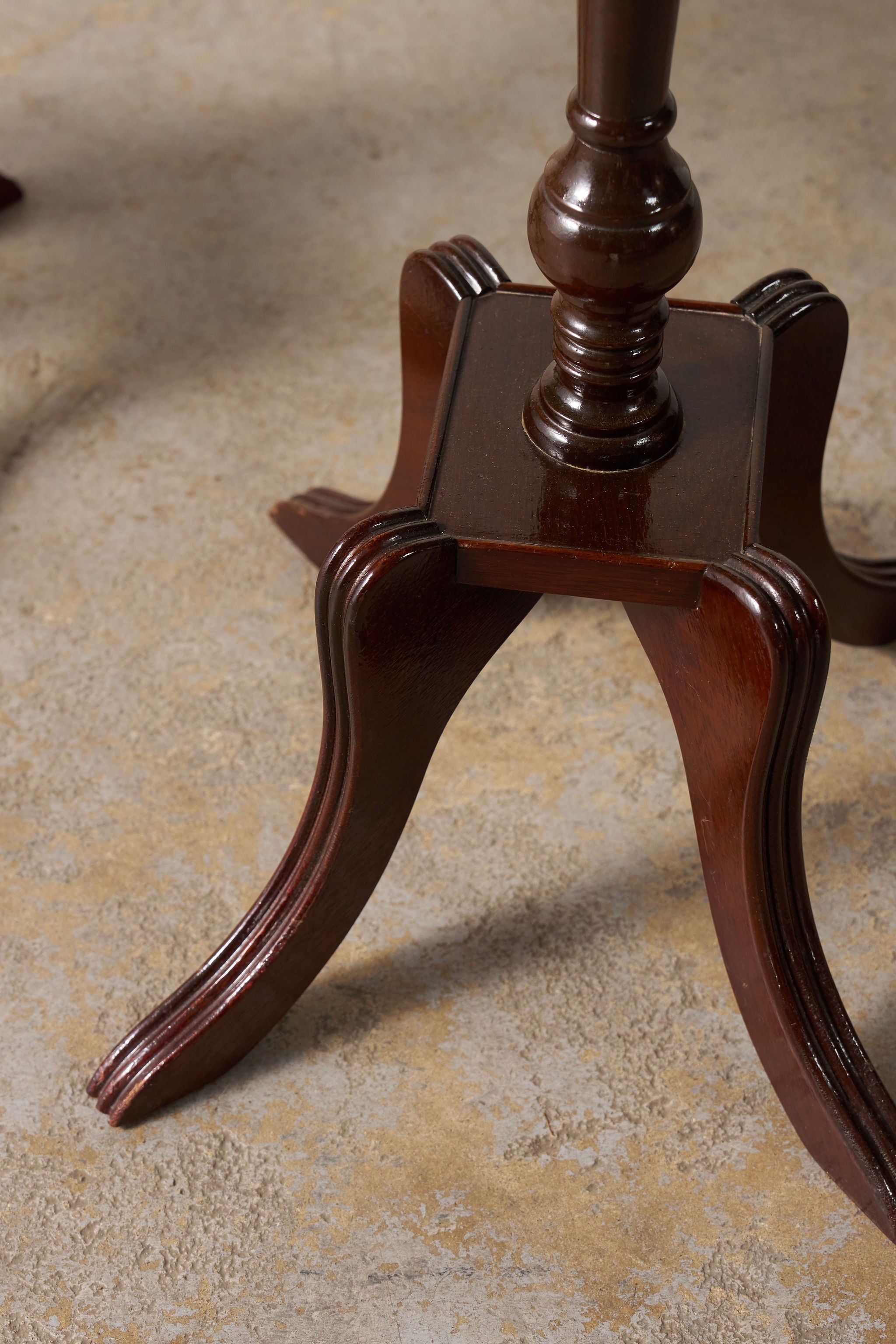 PAIR English Mahogany Side Tables with Scalloped Lip (c. 1930)