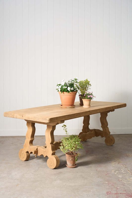 Spanish Splayed Leg Bleached Oak Dining Table (c. 1900)