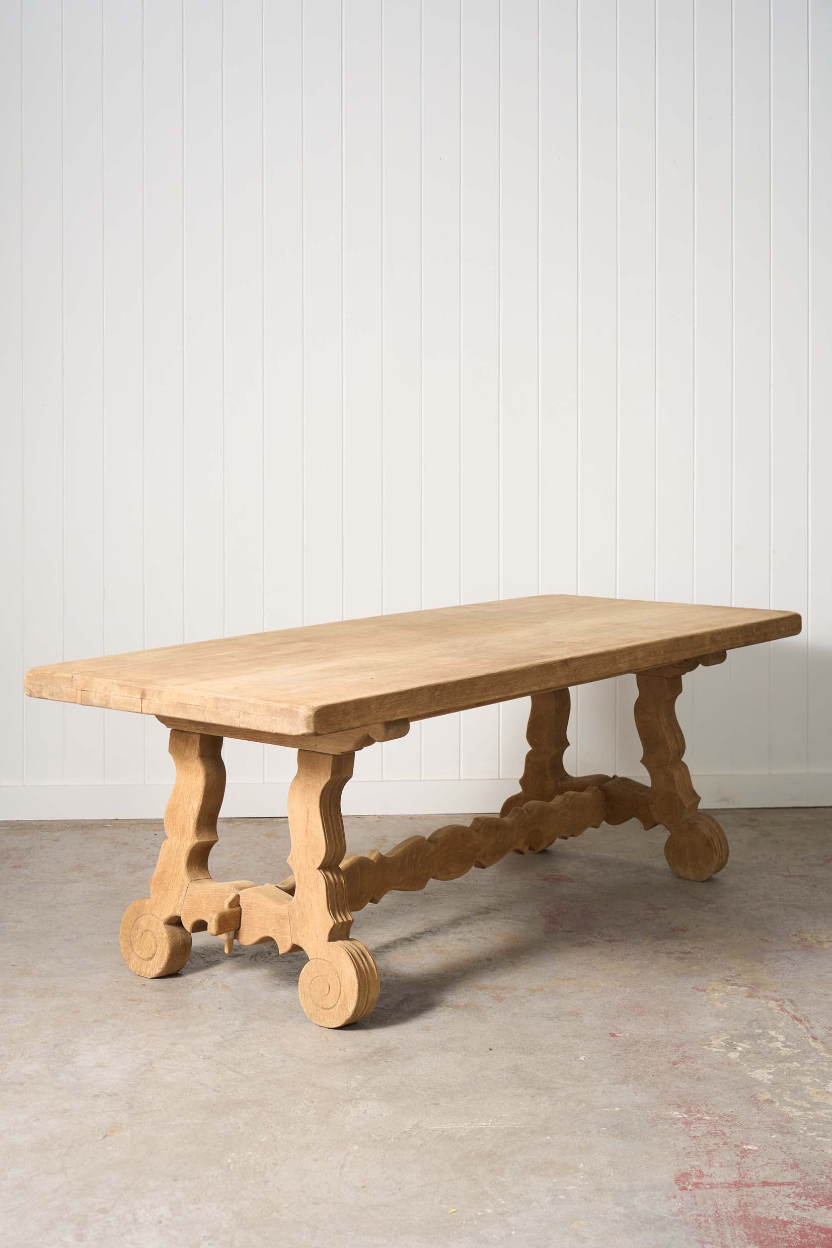Spanish Splayed Leg Bleached Oak Dining Table (c. 1900)