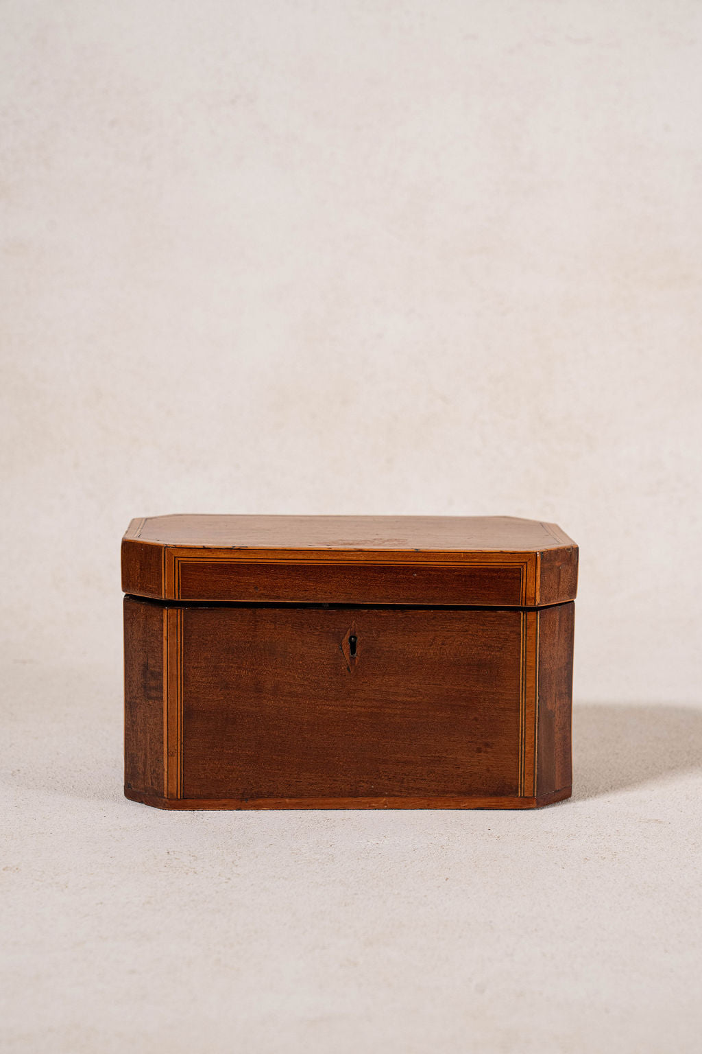 19th Century English Mahogany Tea Caddy with Satinwood Inlay and Intact Interior Compartments