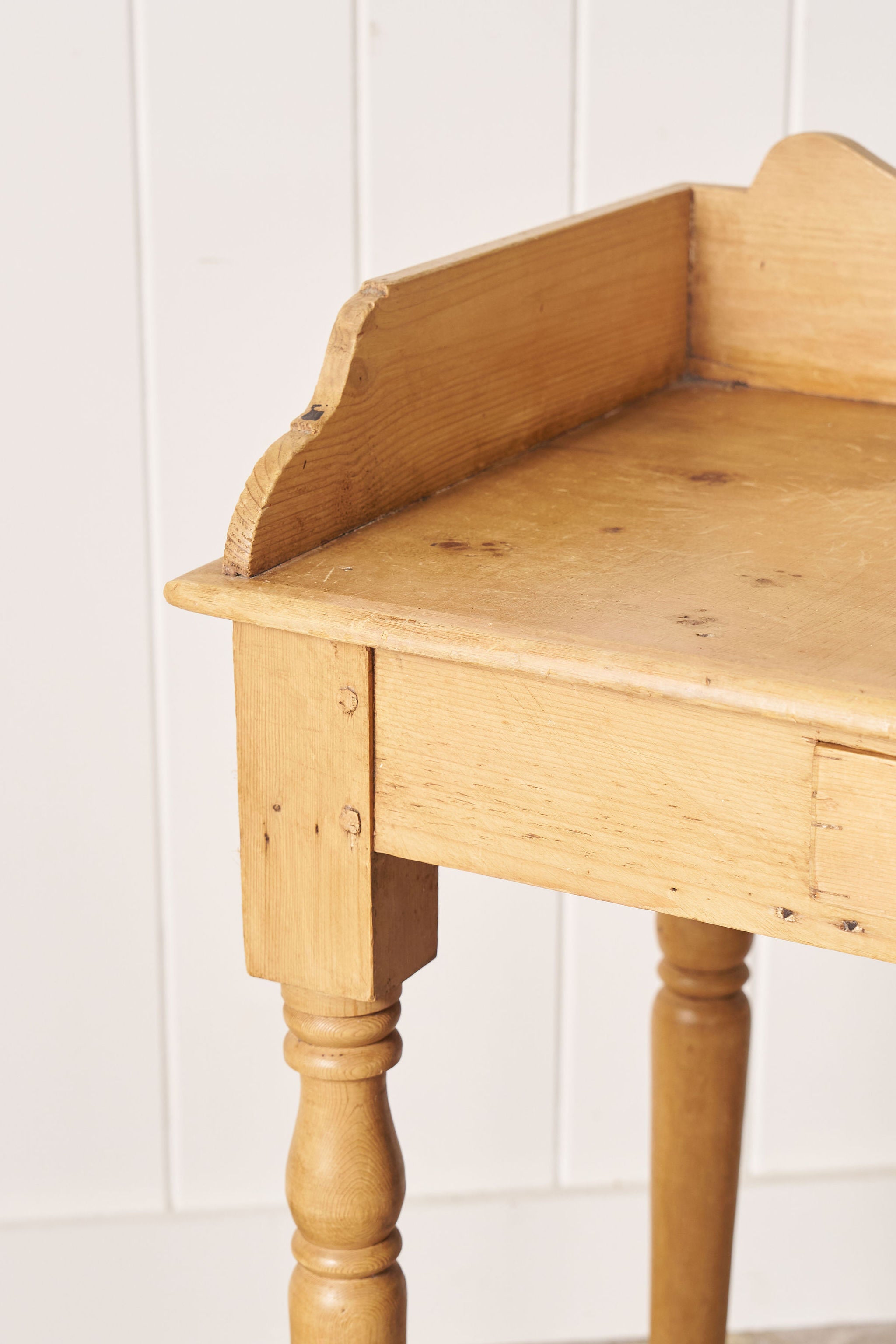 Pine Wash Stand / Desk