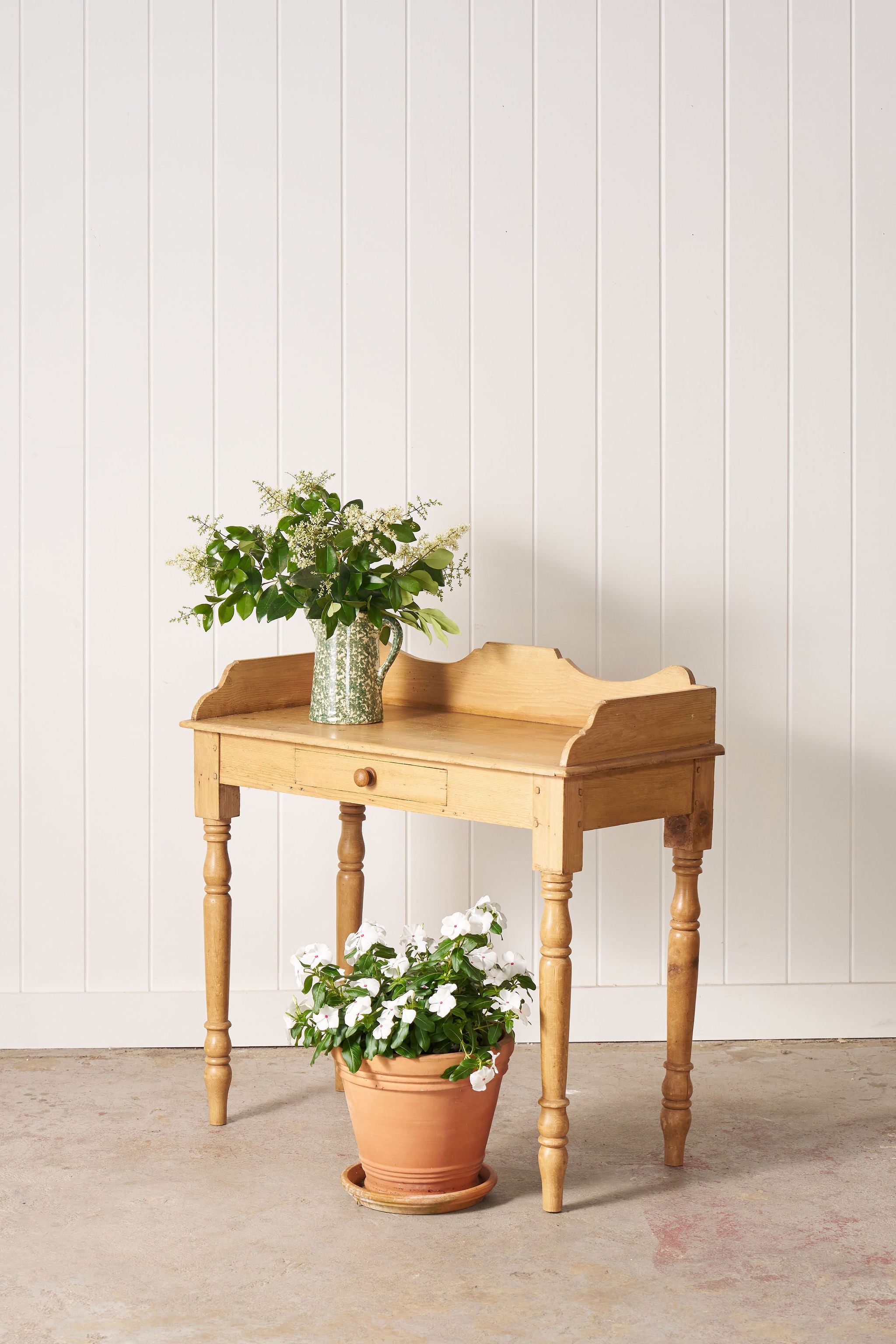 Pine Wash Stand / Desk