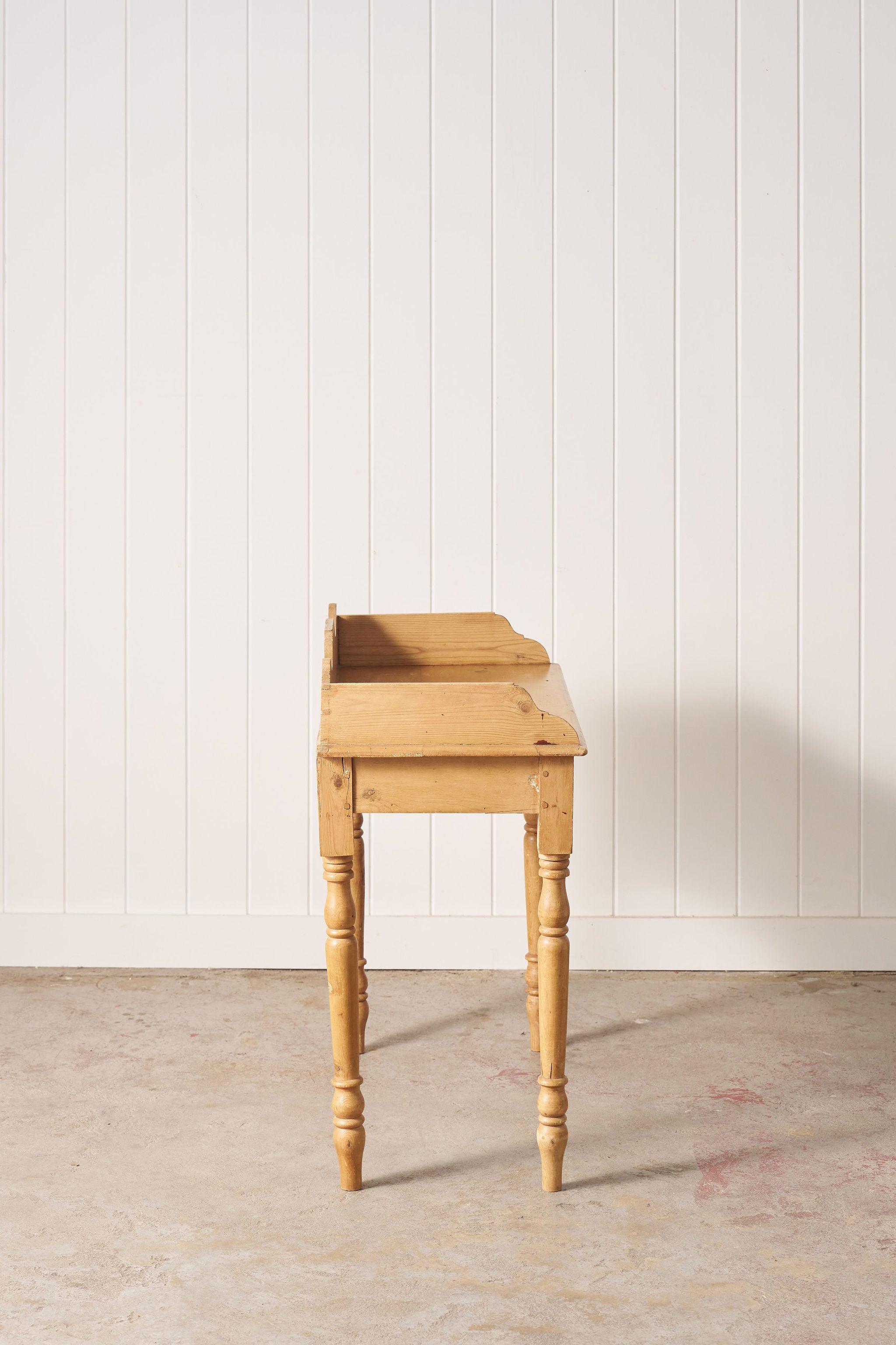 Pine Wash Stand / Desk