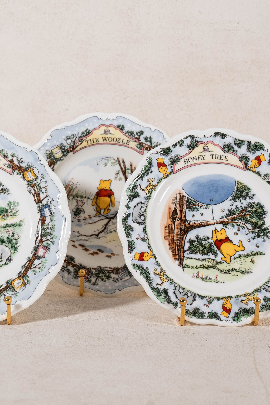 SET of 4 Vintage Winnie the Pooh Plates