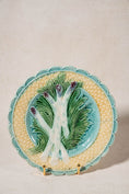 Load image into Gallery viewer, 19th Century French Asparagus Majolica Plate with Scalloped Edge (c. 1890)
