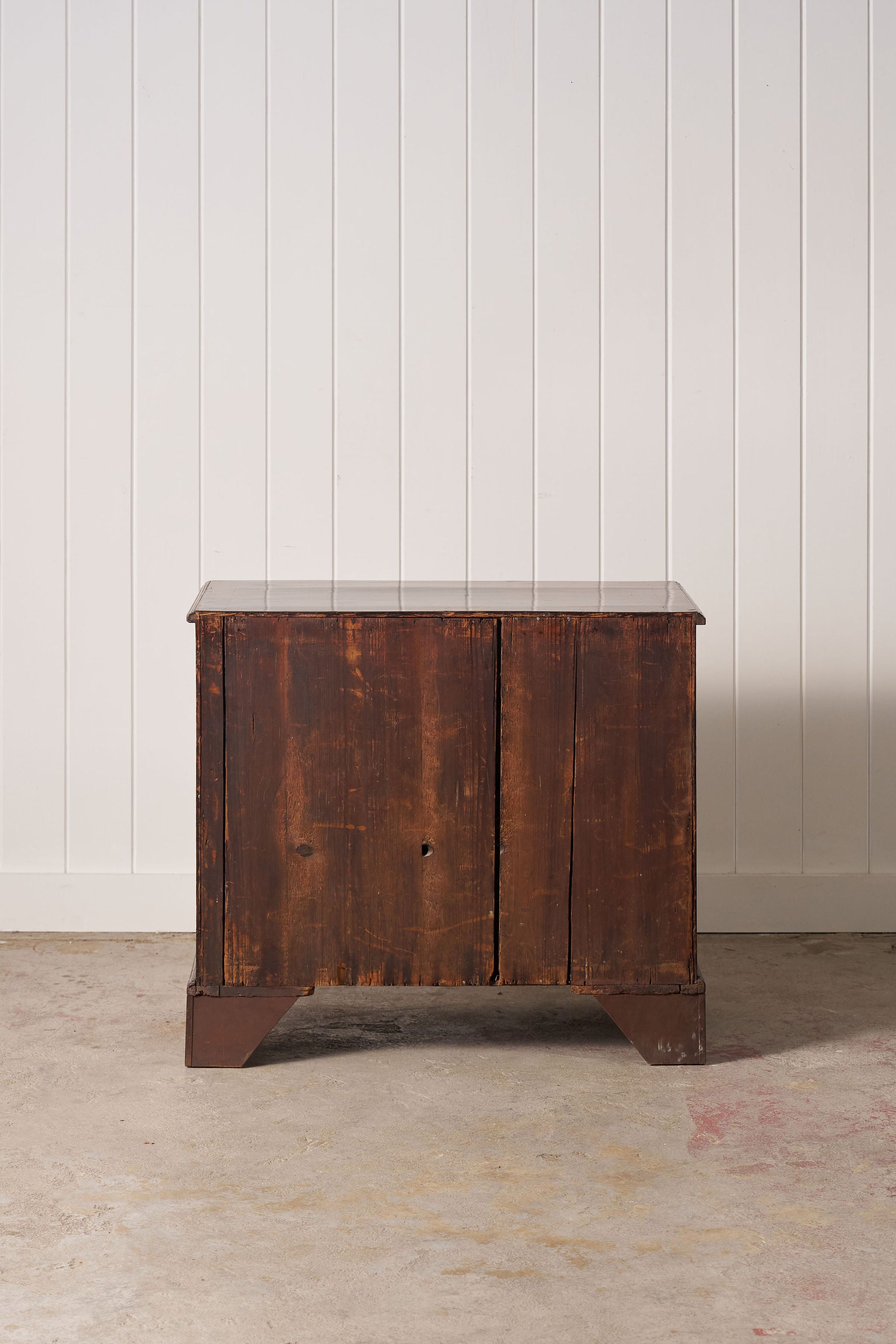 18th Century 4 Drawer Georgian Chest on Bracket Feet