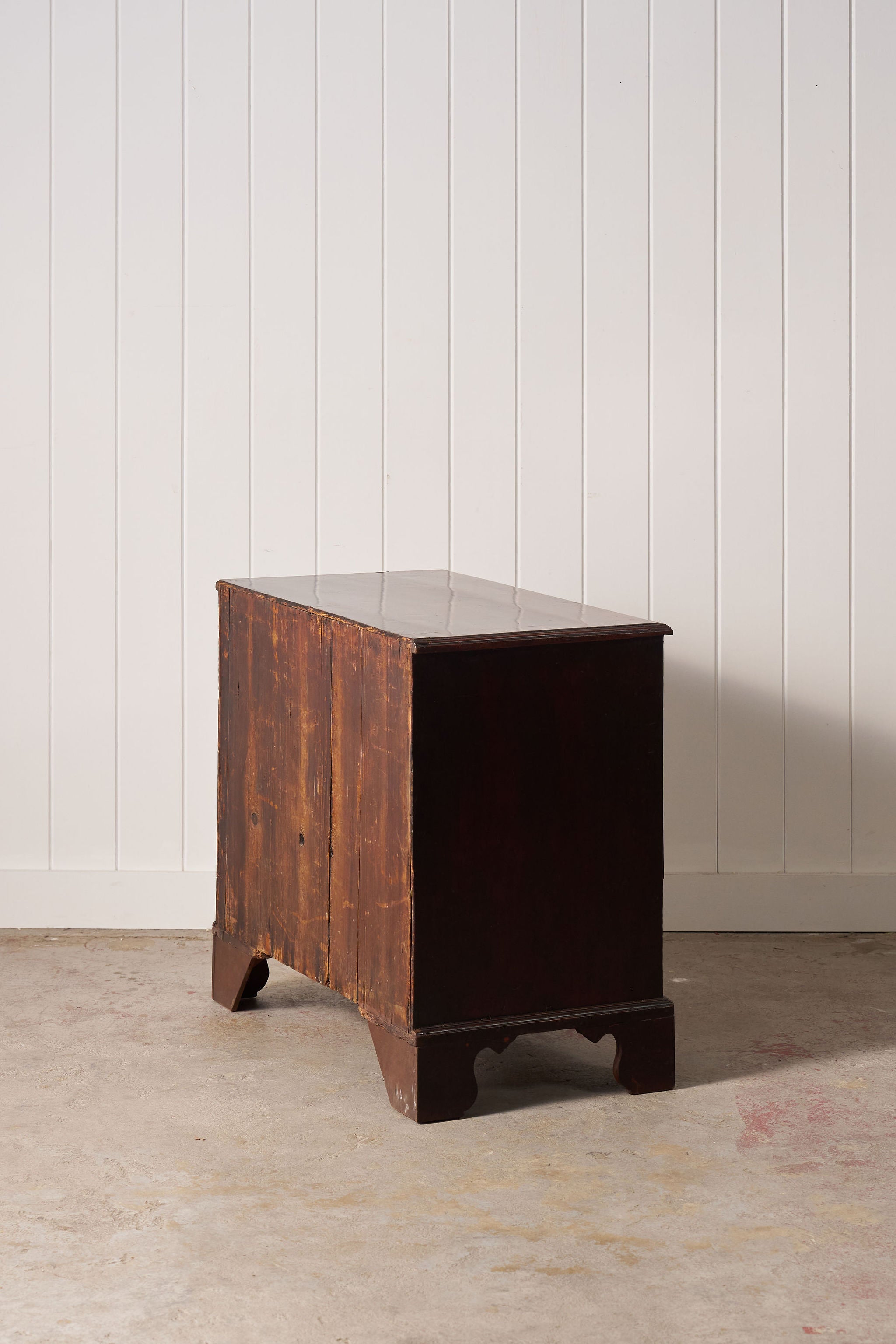 18th Century 4 Drawer Georgian Chest on Bracket Feet