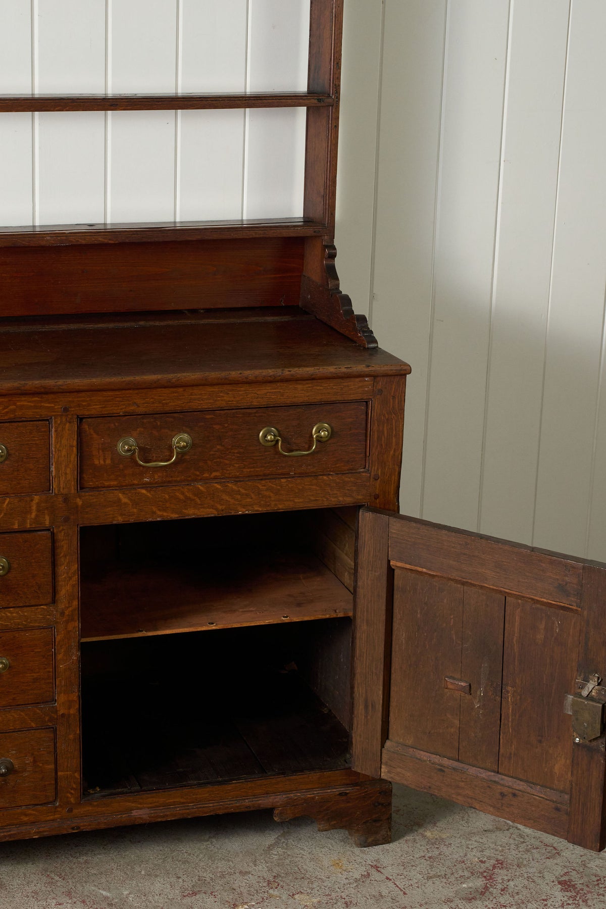George III Oak Dresser Base with Open Plate Rack (c.1800)