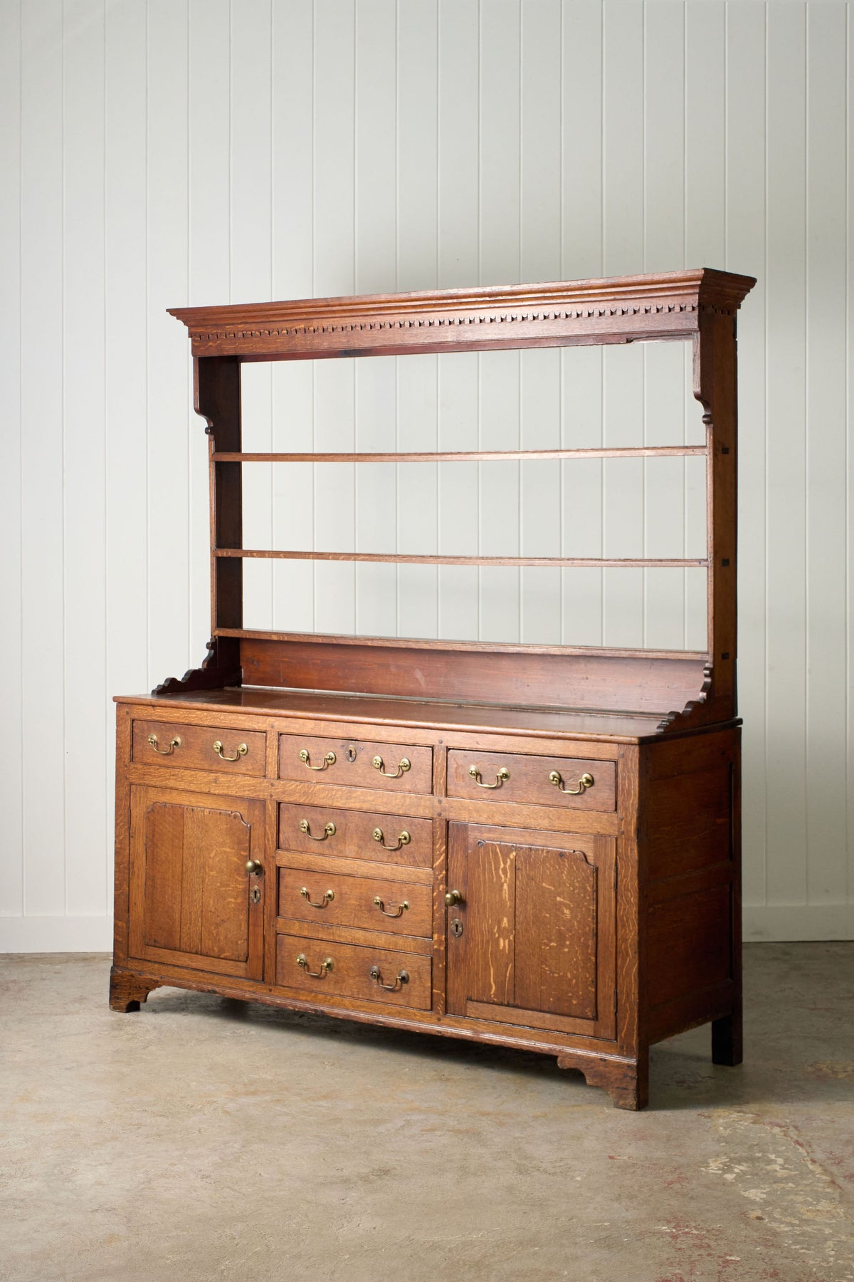 George III Oak Dresser Base with Open Plate Rack (c.1800)