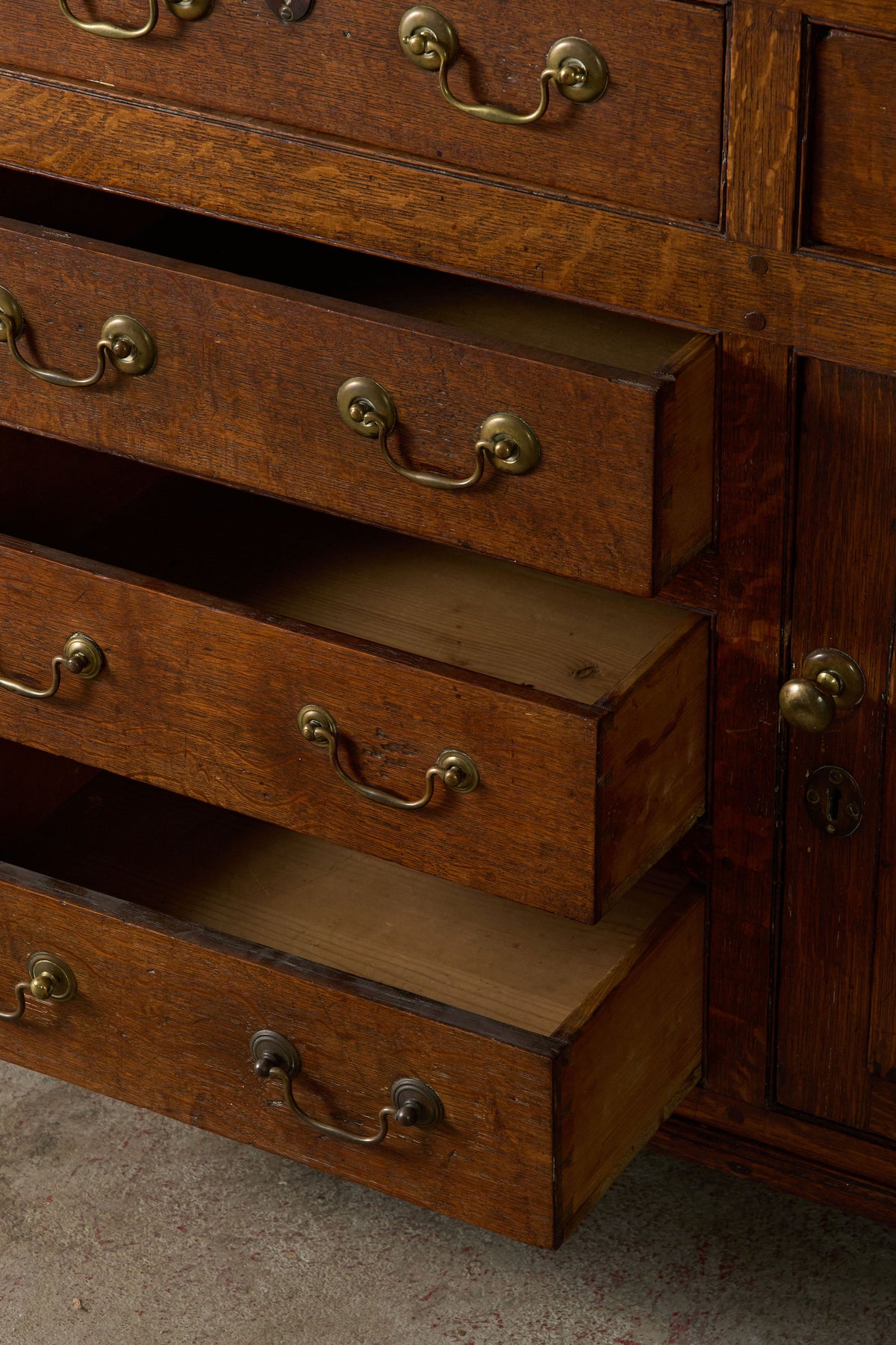 George III Oak Dresser Base with Open Plate Rack (c.1800)