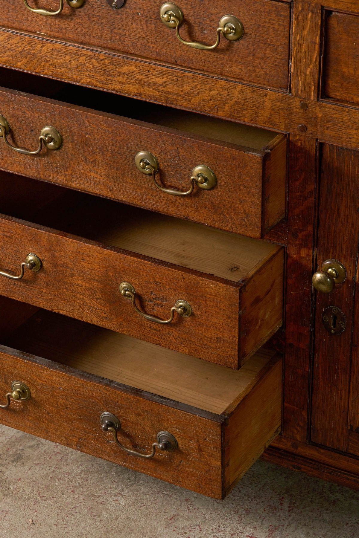 George III Oak Dresser Base with Open Plate Rack (c.1800)
