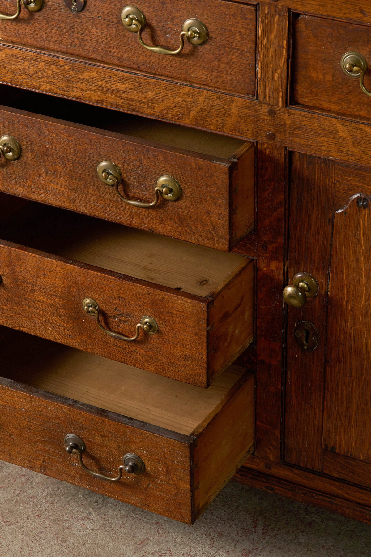 George III Oak Dresser Base with Open Plate Rack (c.1800)