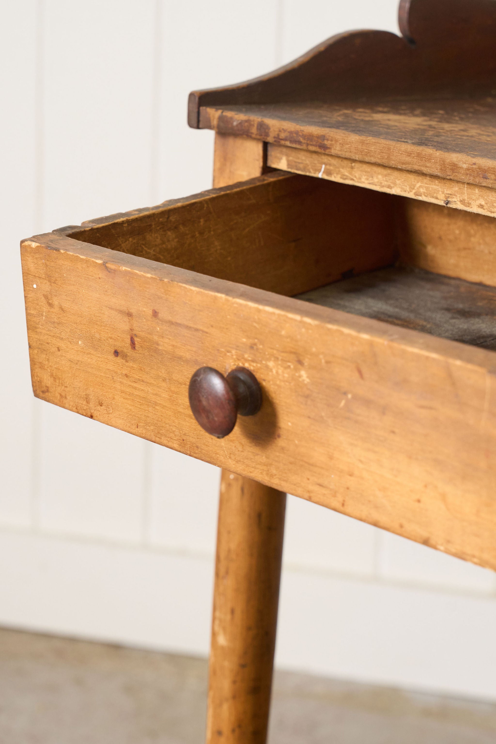 Early American Single Drawer Pine Side Table