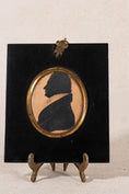 Load image into Gallery viewer, 19th Century Silhouette Portrait Of English Gentleman
