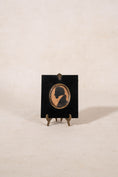 Load image into Gallery viewer, 19th Century Silhouette Portrait Of English Gentleman In Suit
