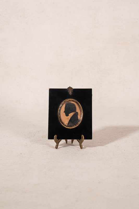 19th Century Silhouette Portrait Of English Gentleman In Suit