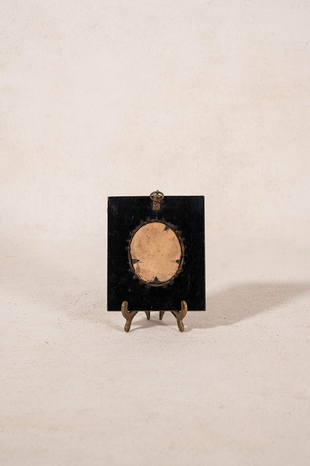 19th Century Silhouette Portrait Of English Gentleman In Suit