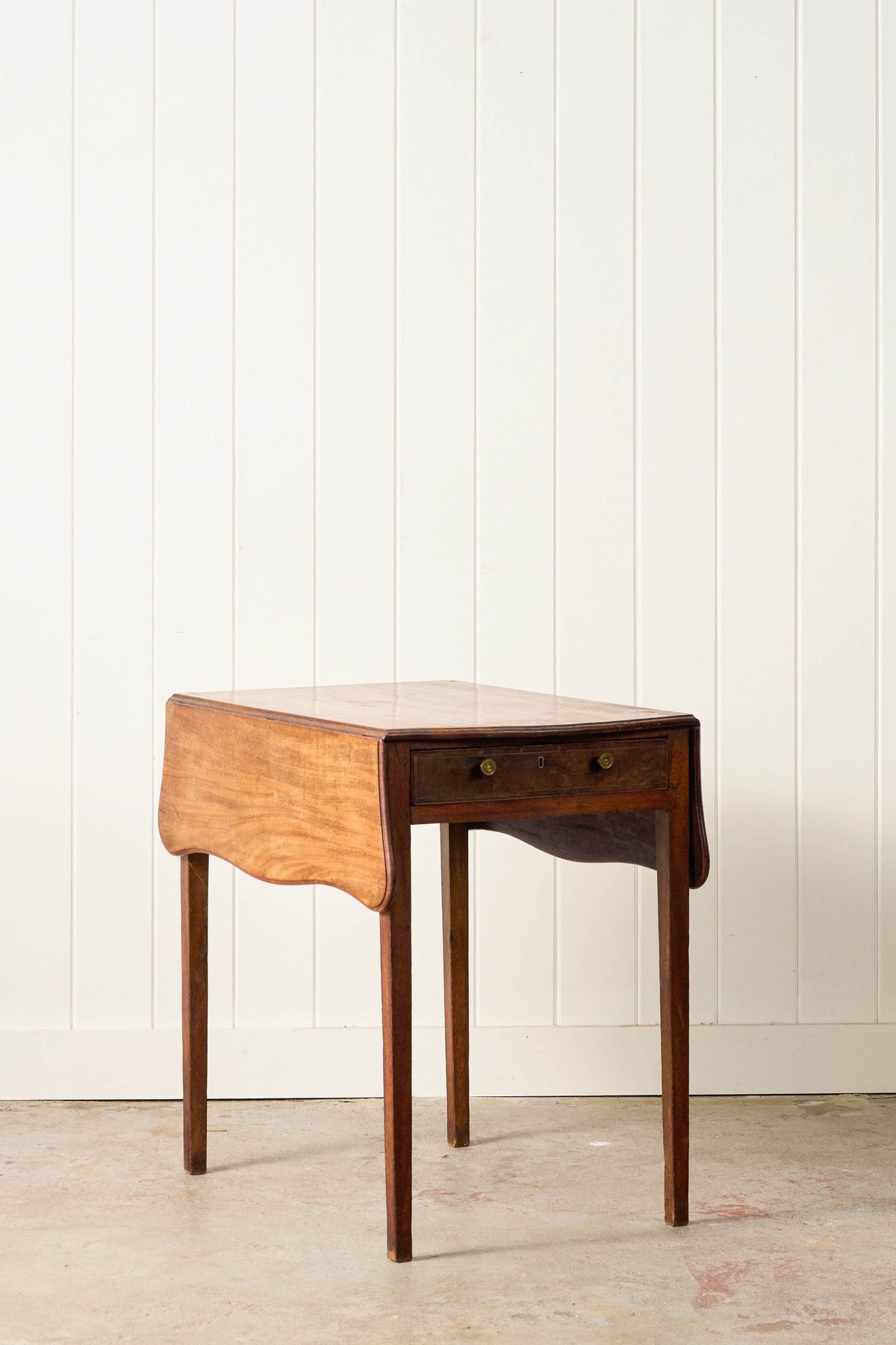 19th Century English Mahogany Pembroke Drop Leaf Table
