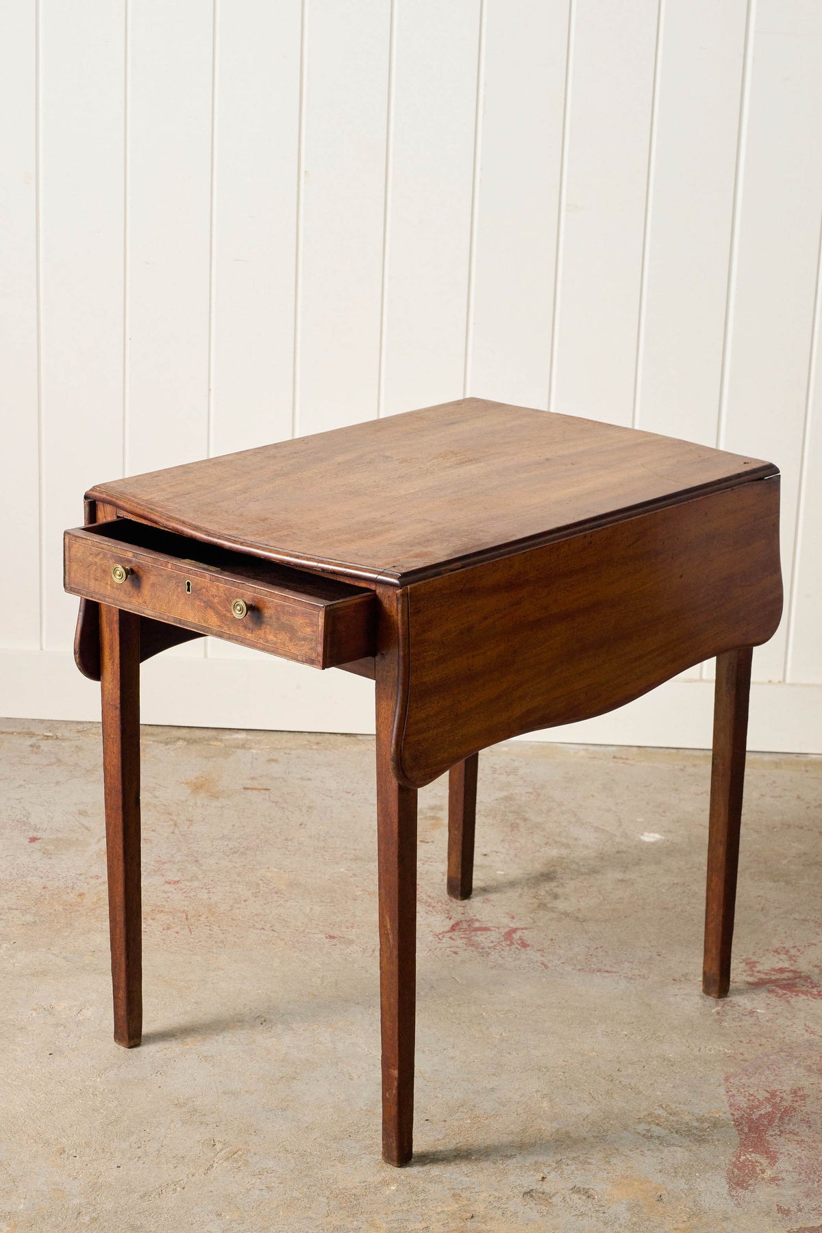 19th Century English Mahogany Pembroke Drop Leaf Table