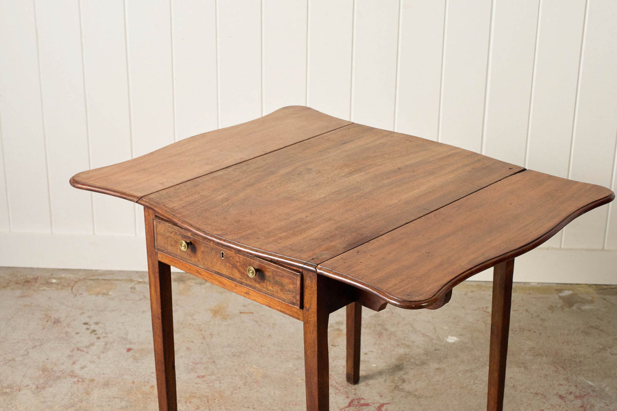 19th Century English Mahogany Pembroke Drop Leaf Table