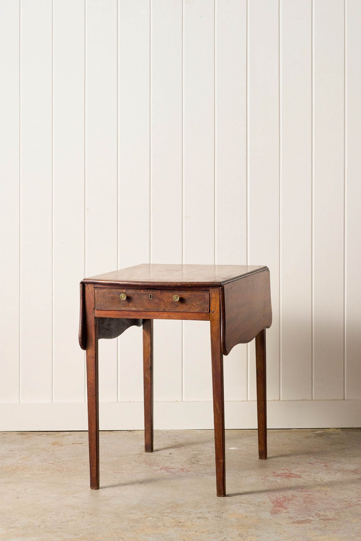 19th Century English Mahogany Pembroke Drop Leaf Table