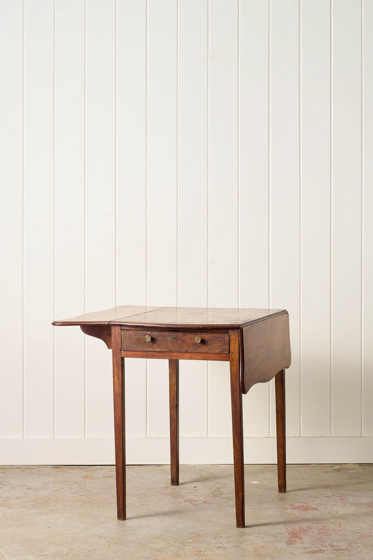 19th Century English Mahogany Pembroke Drop Leaf Table