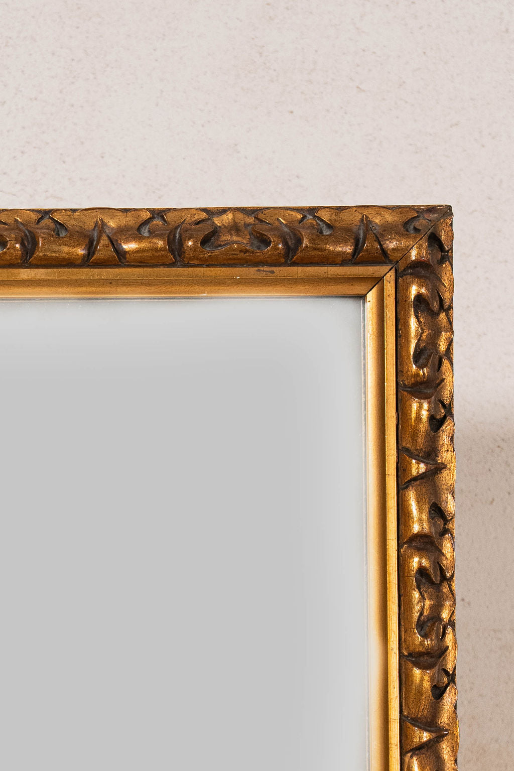 Carved Giltwood Frame Rectangular Mirror